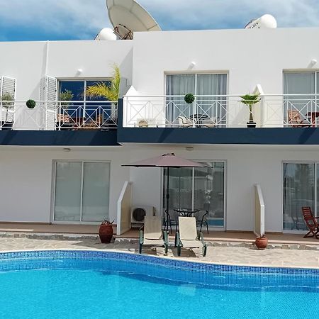 Kato Paphos Suites ภายนอก รูปภาพ