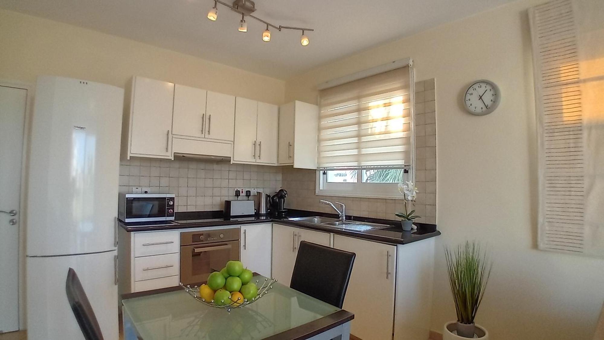 Kato Paphos Suites ภายนอก รูปภาพ