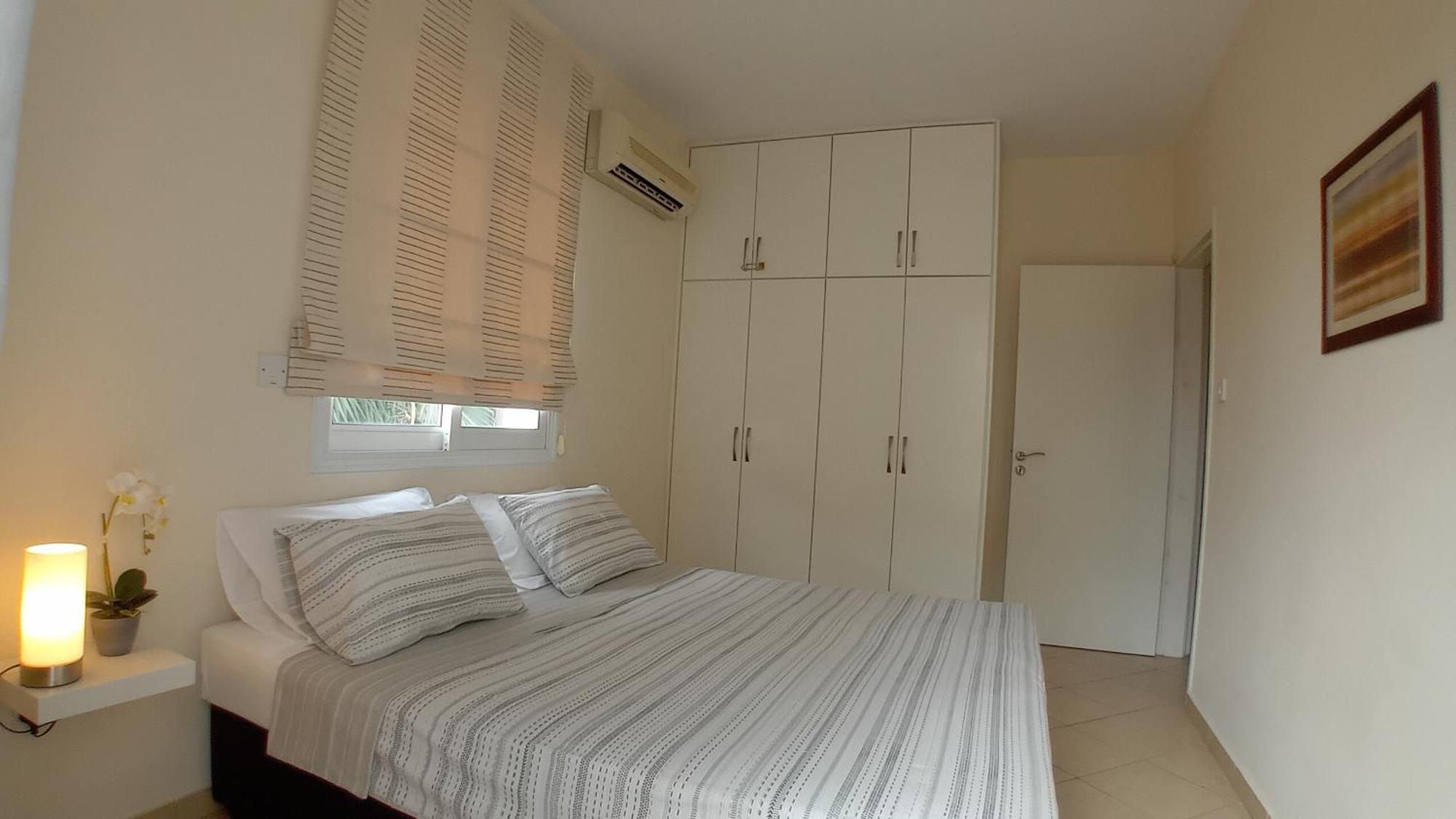 Kato Paphos Suites ภายนอก รูปภาพ