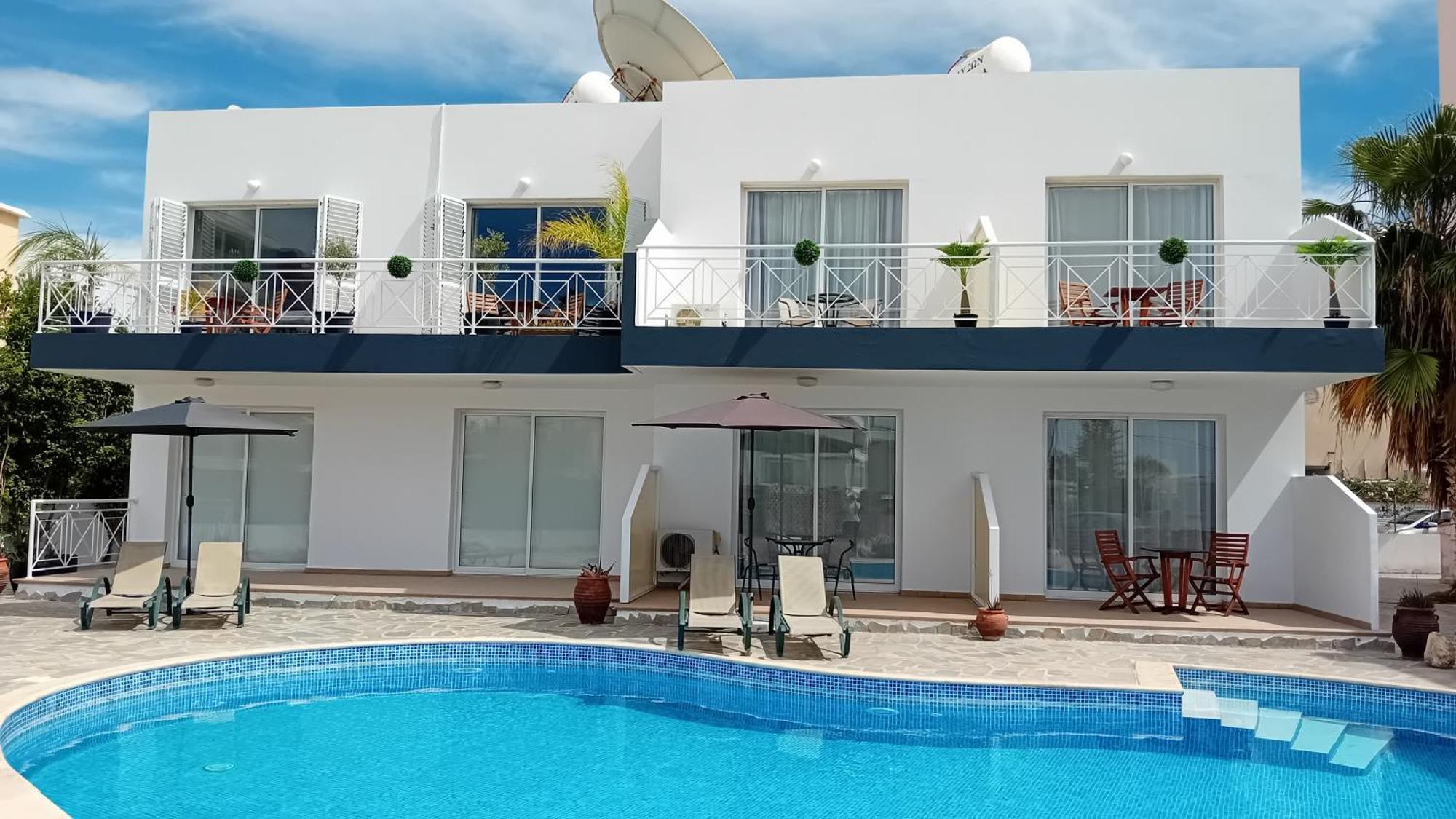 Kato Paphos Suites ภายนอก รูปภาพ