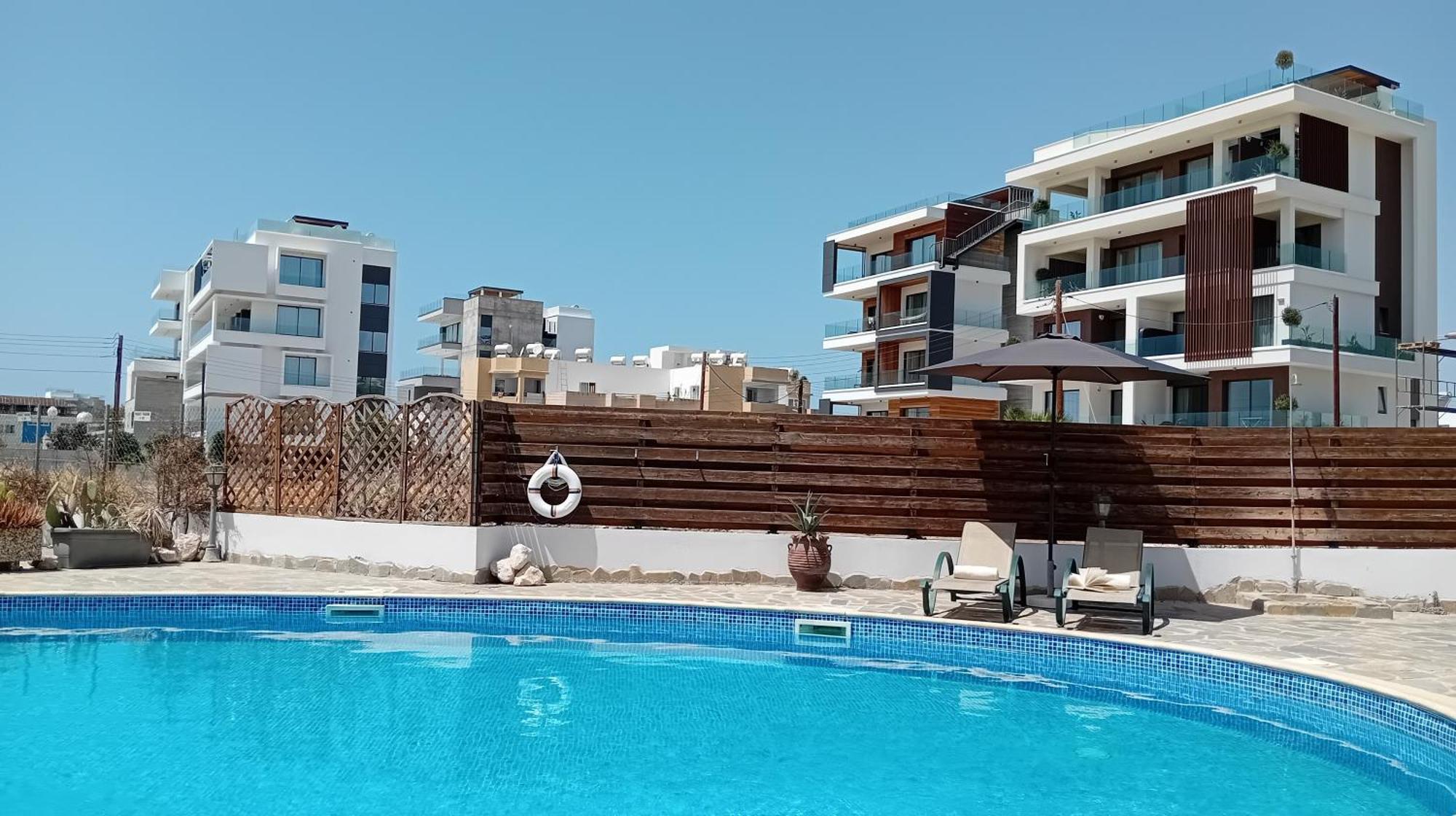 Kato Paphos Suites ภายนอก รูปภาพ