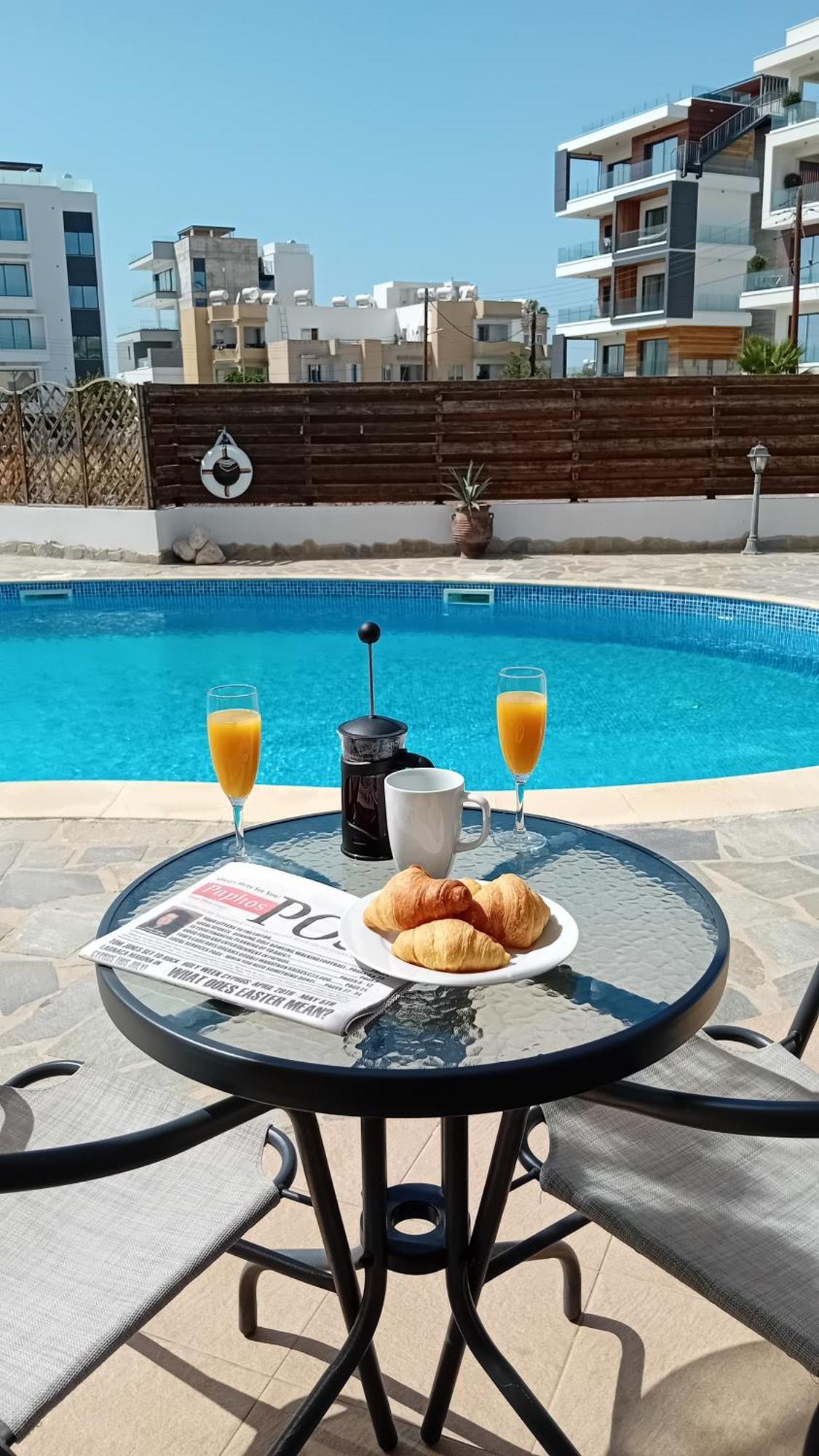 Kato Paphos Suites ภายนอก รูปภาพ